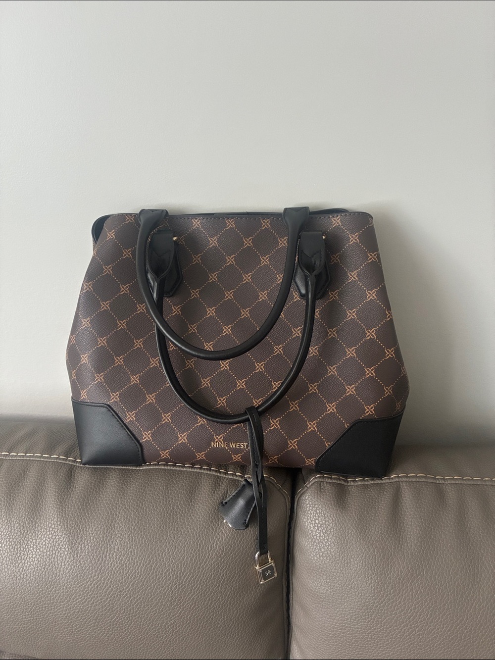 Nine West Brooklyn Jet Set Satchel Bag NWOT Brown Black Logo Handbag